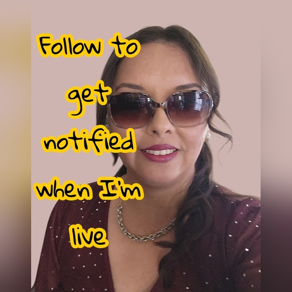 Follow me to get notified when I go live - Picture 1 of 1